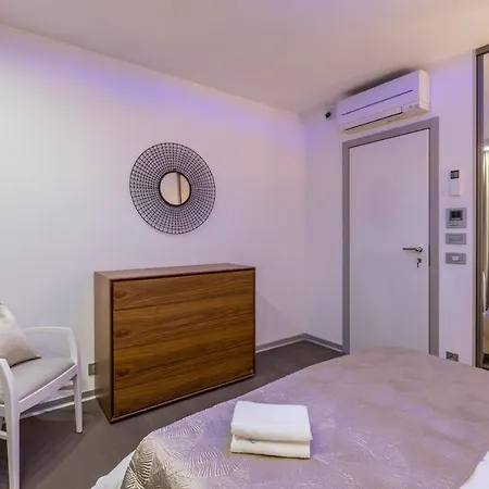 Lazarica Penthouse Apartman *